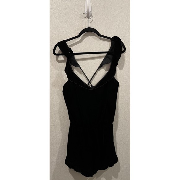 VICTORIA'S SECRET Velvet Frill Sleeve Black Romper - Picture 3 of 6